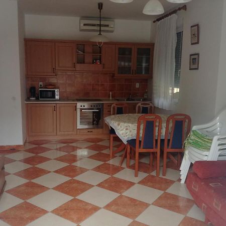 Arnyas Apartment Balatonlelle Exterior photo
